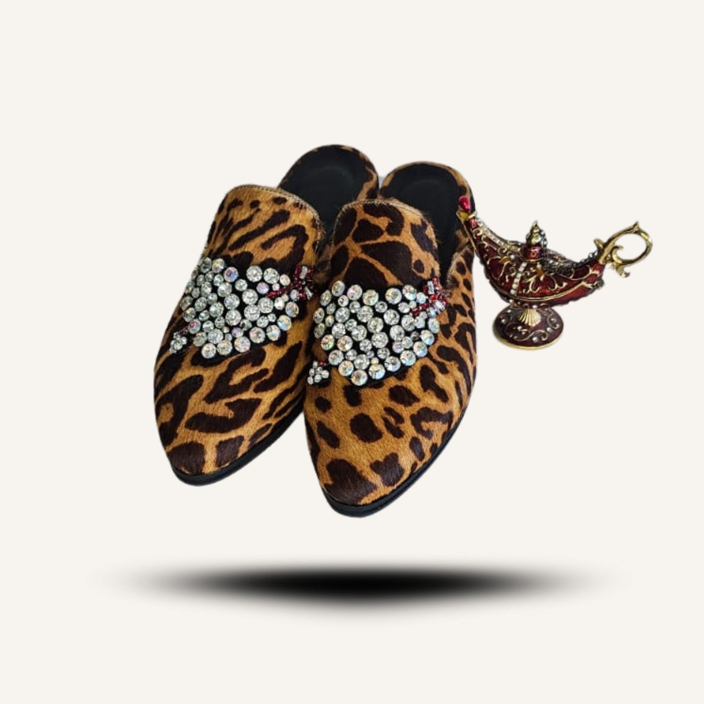 Babucha leopar pelo cristal.