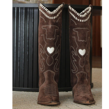 Bota Harper Chocolate Gamusa.