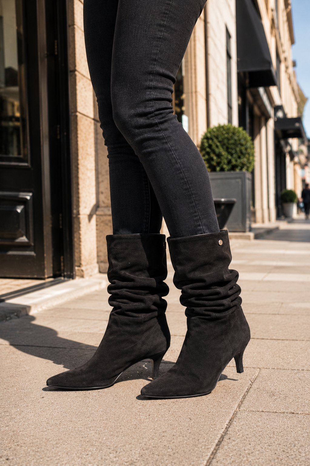 Bota Caroline · Negro Gamuza