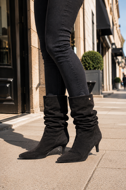Bota Caroline · Negro Gamuza