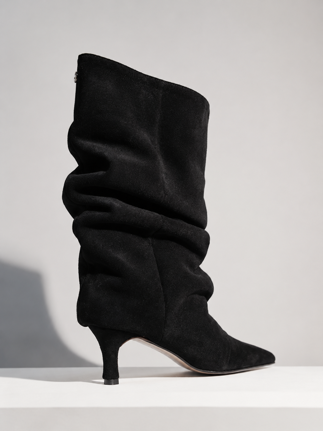 Bota Caroline · Negro Gamuza