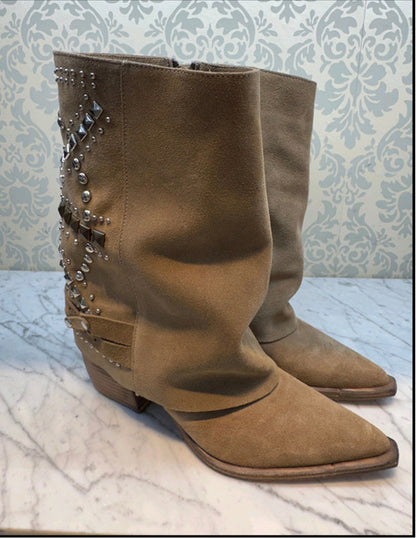 Bota Avery Steele.
