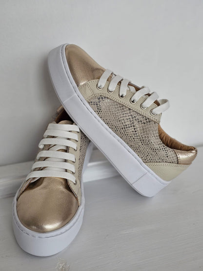 Zapatilla Lara cuero.