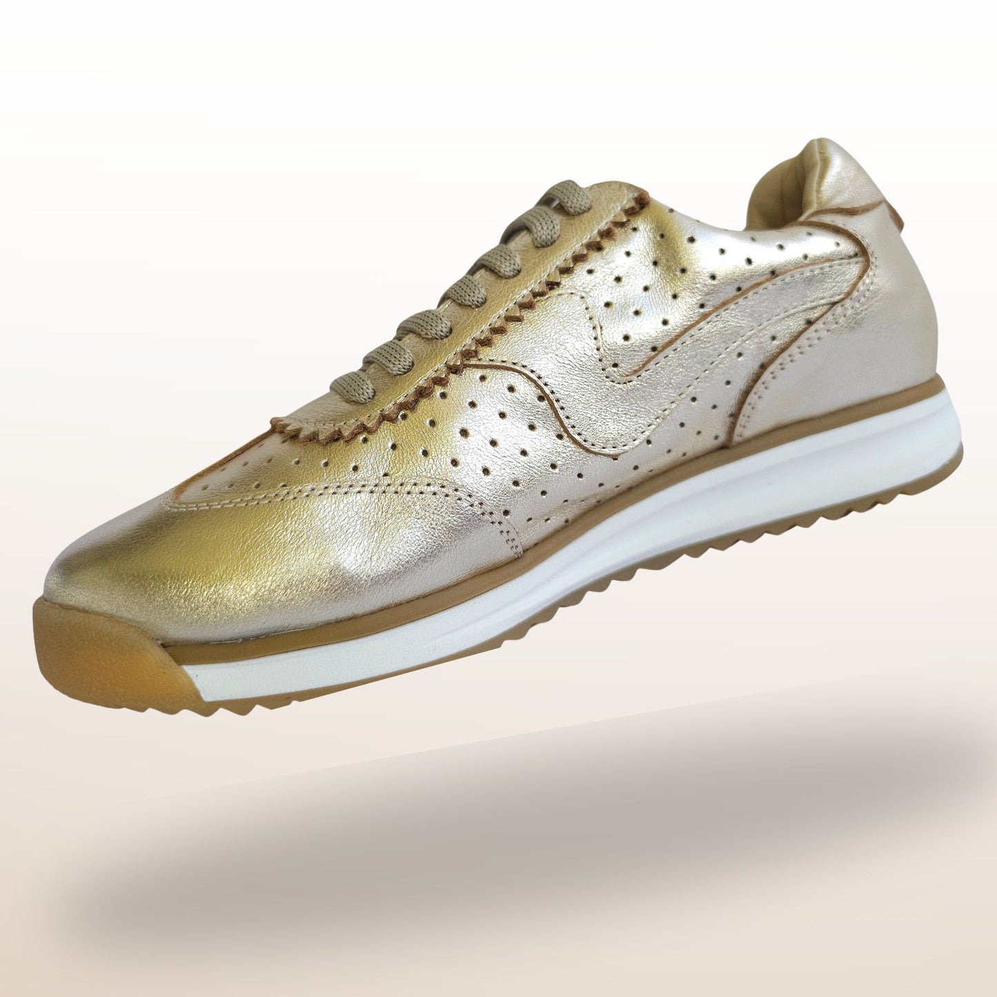 Sneaker Aura Gold – Cuero legítimo