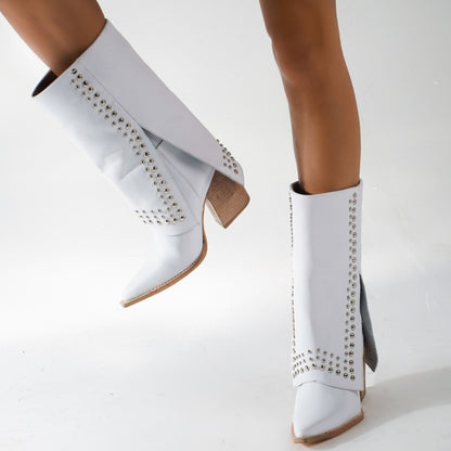 Bota cuero Polta Blanca Tachas.